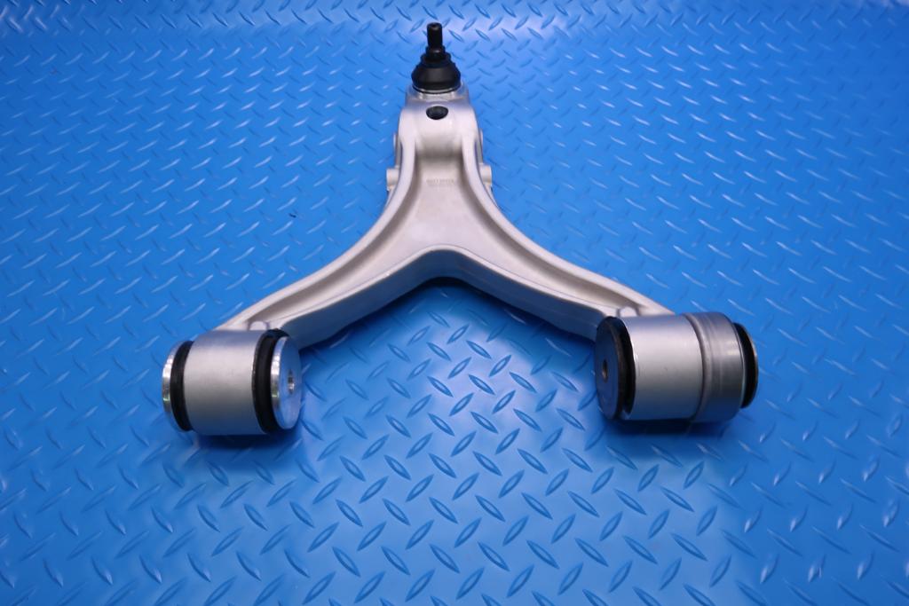 Maserati Quattroporte Granturismo left upper suspension control arms 2pcs #13057