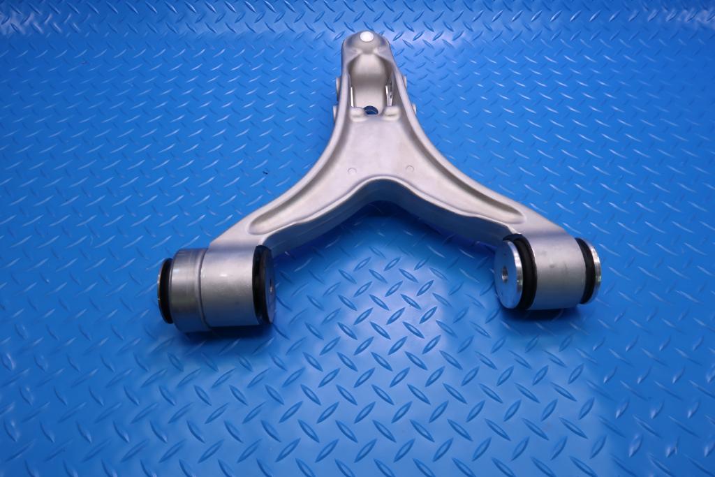 Maserati Quattroporte Granturismo left upper suspension control arms 2pcs #13057