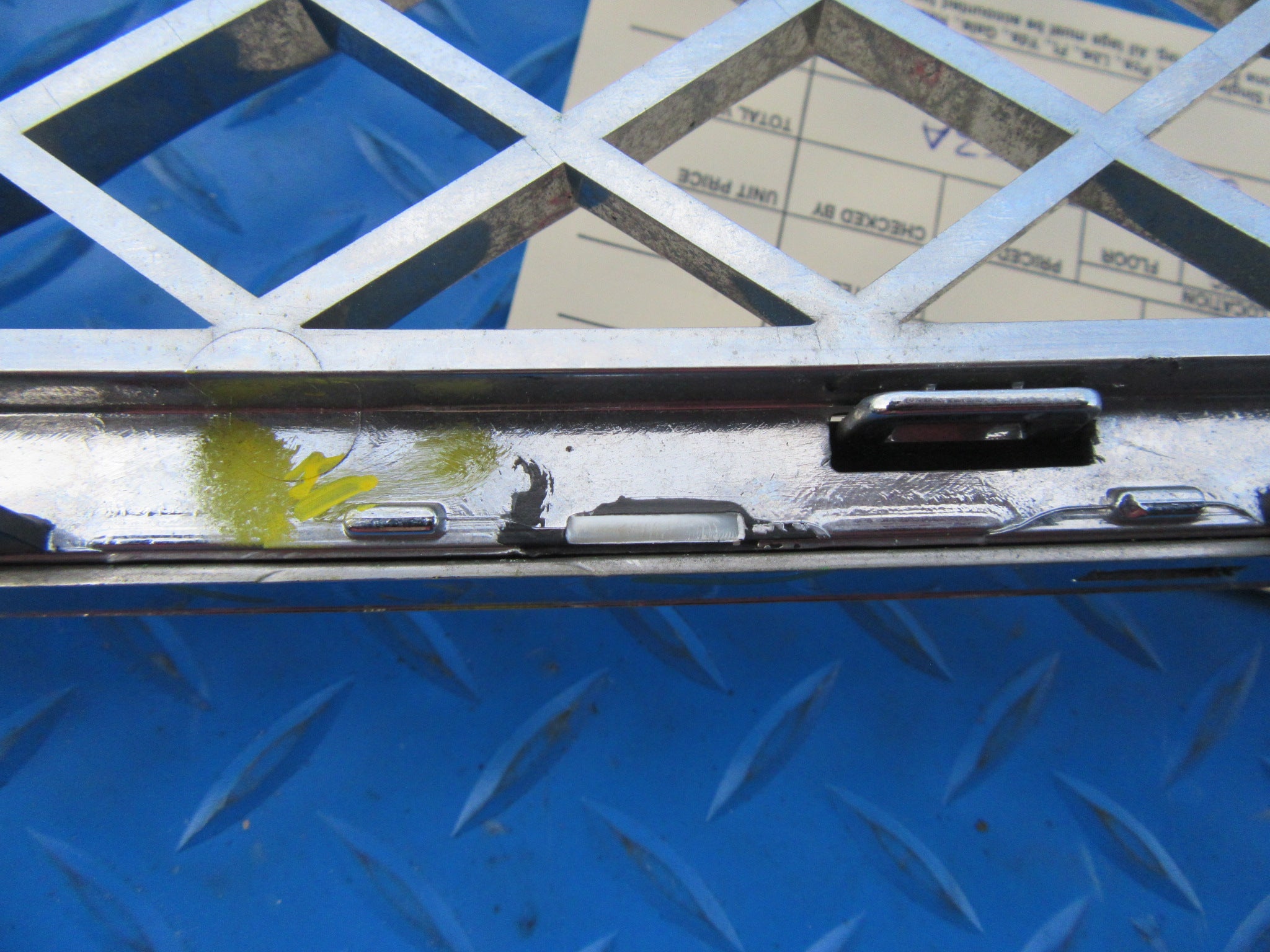 Bentley Continental Flying Spur left front bumper grille #4005