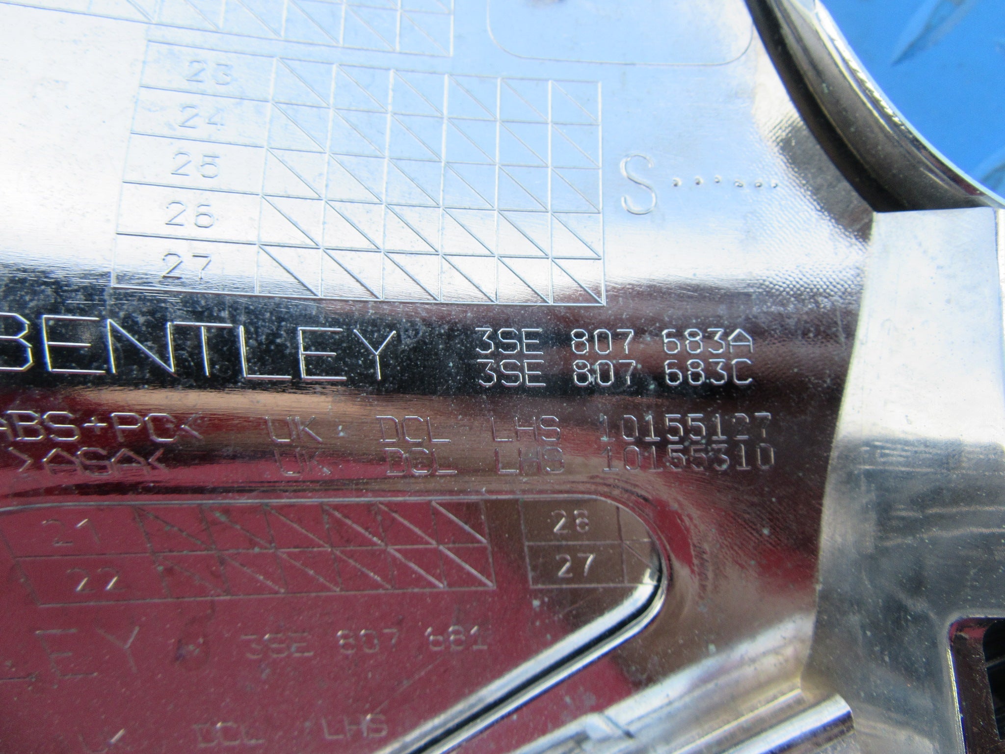 Bentley Continental Flying Spur left front bumper grille #4005
