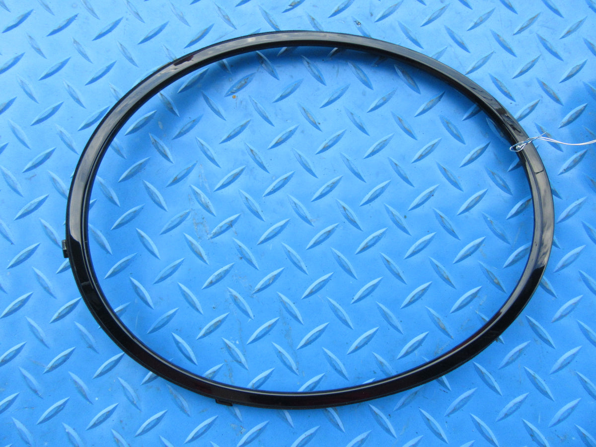 Bentley Continental Flying Spur left inner headlight ring black #4014