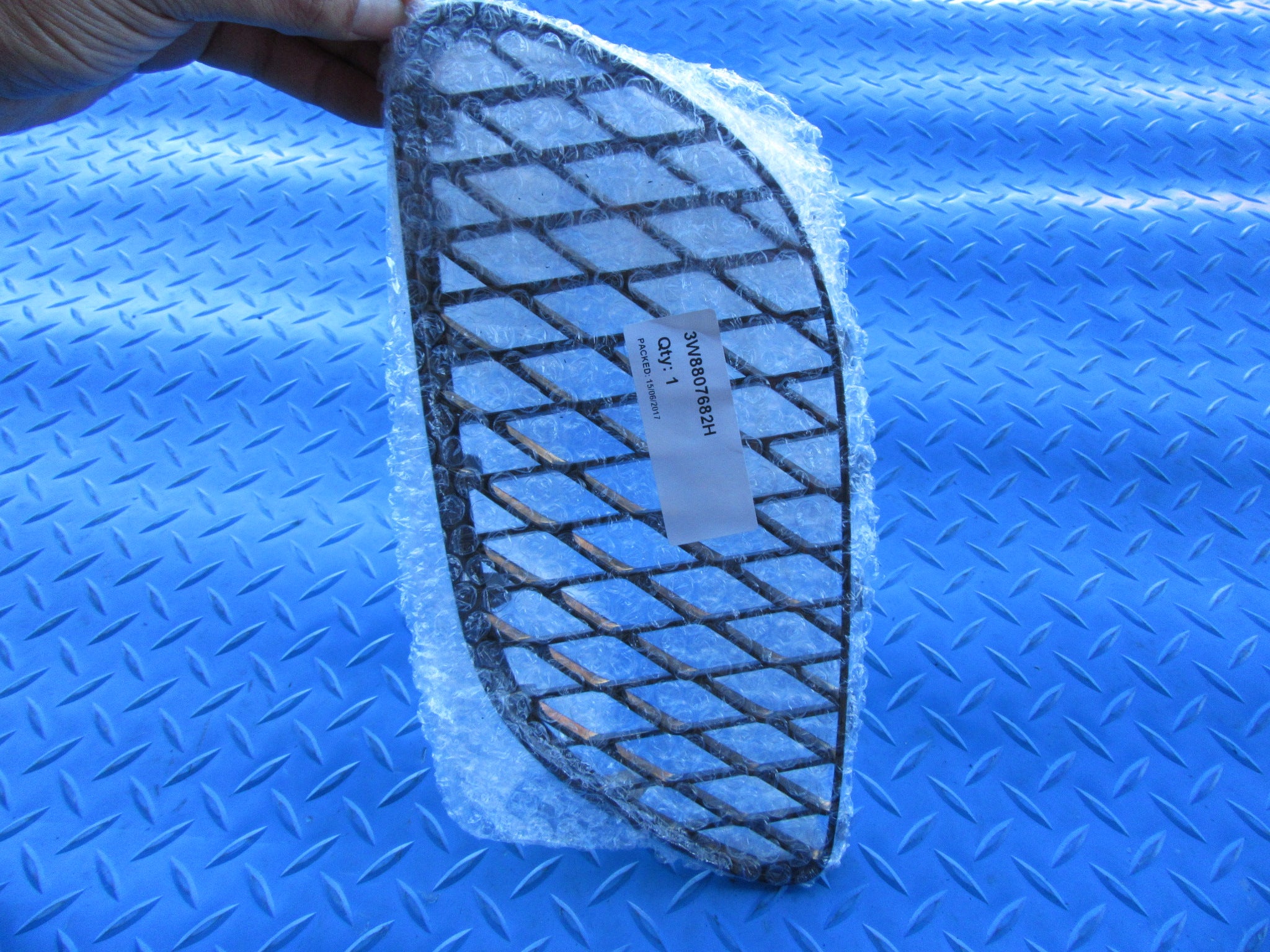 Bentley Supersports right front bumper grille NEW OEM #4020