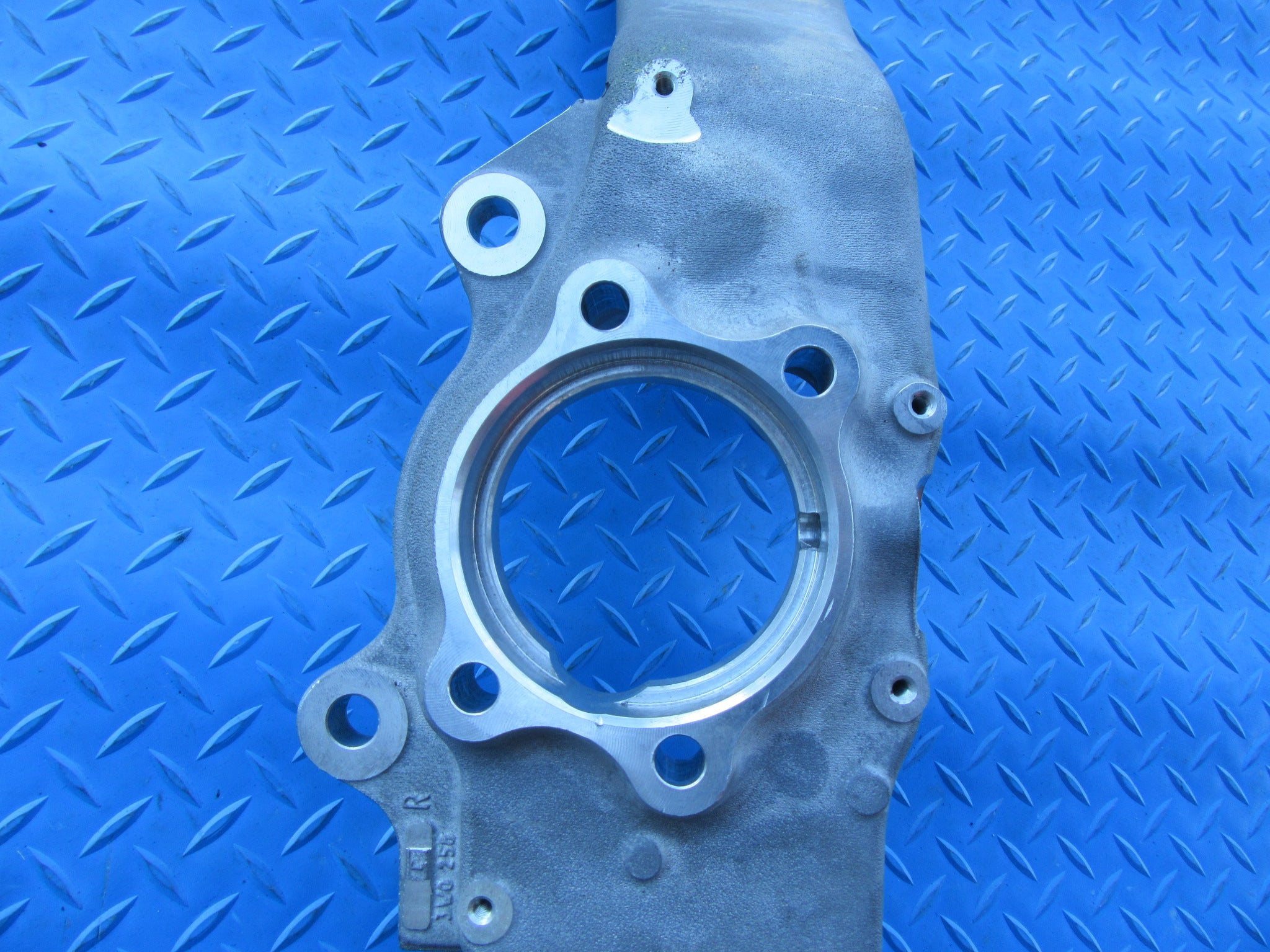 Bentley Continental Supersports right front bare spindle knuckle NEW OEM #4026