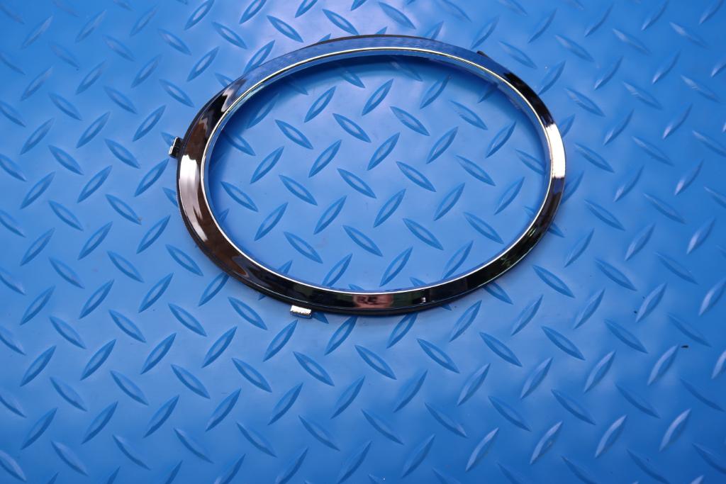 Bentley Flying Spur right chrome outer headlight ring #12770