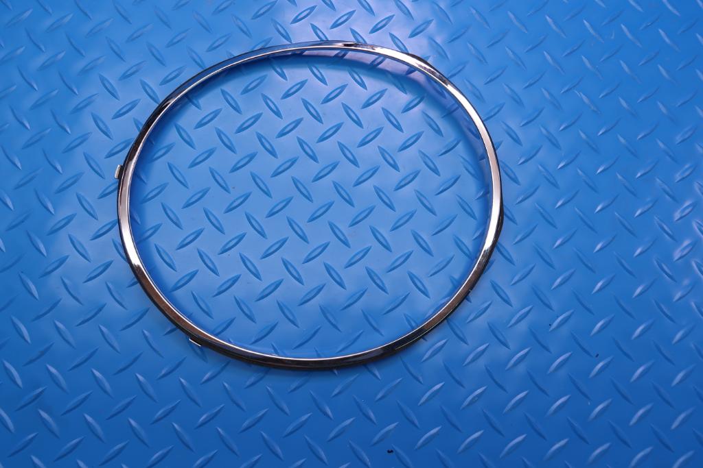 Bentley Mulsanne right inner chrome headlight ring #12775