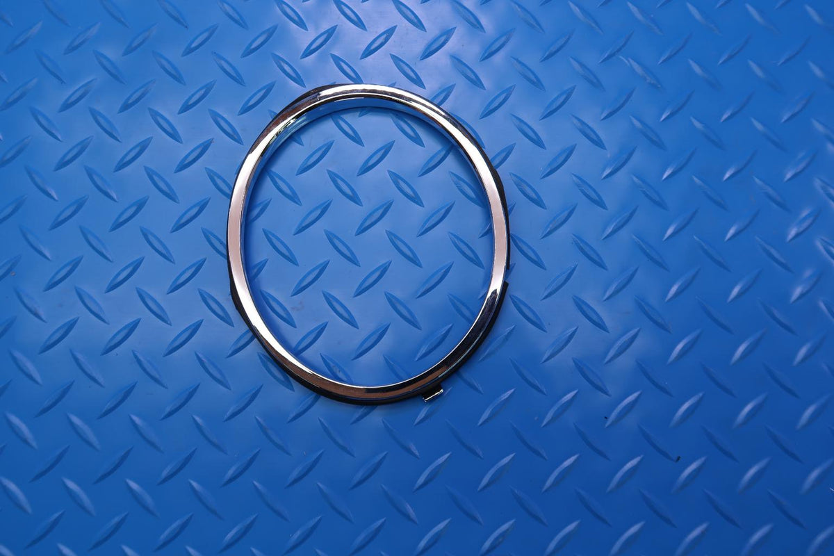 Bentley Mulsanne right outer chrome headlight ring #12774