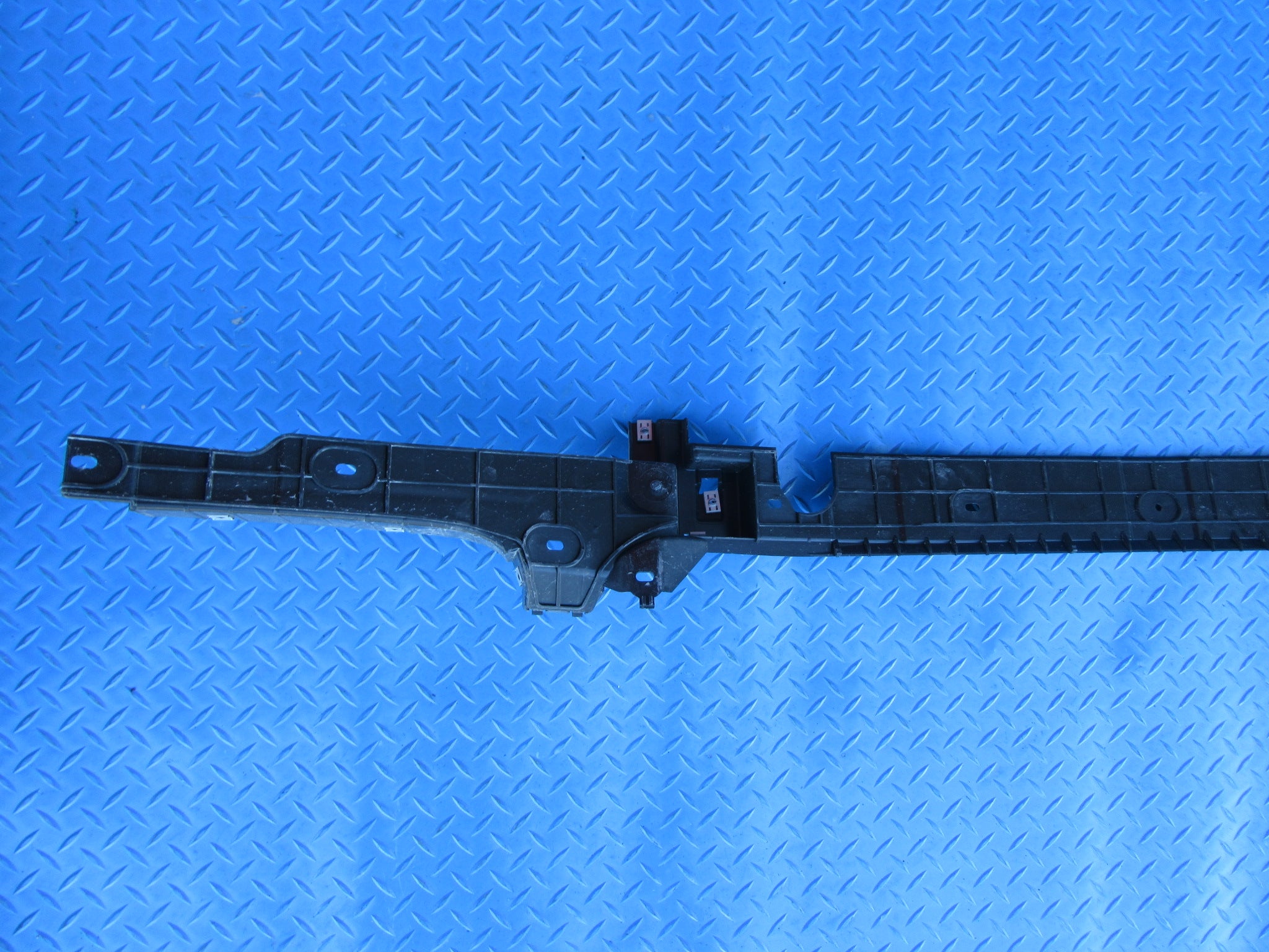 Bentley Continental Flying Spur rear bumper retaining strip #4041