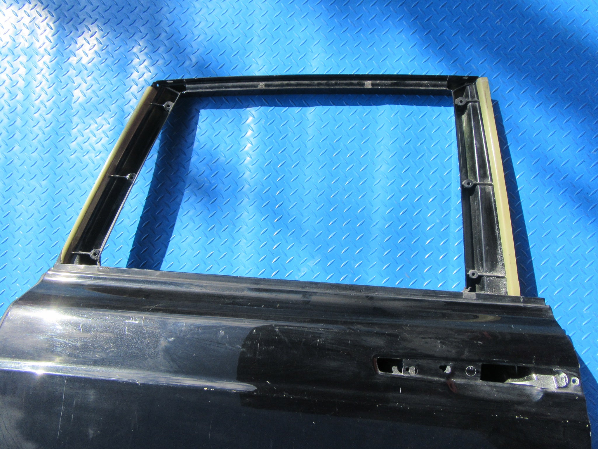 Rolls Royce Phantom RR1 right rear door #4042