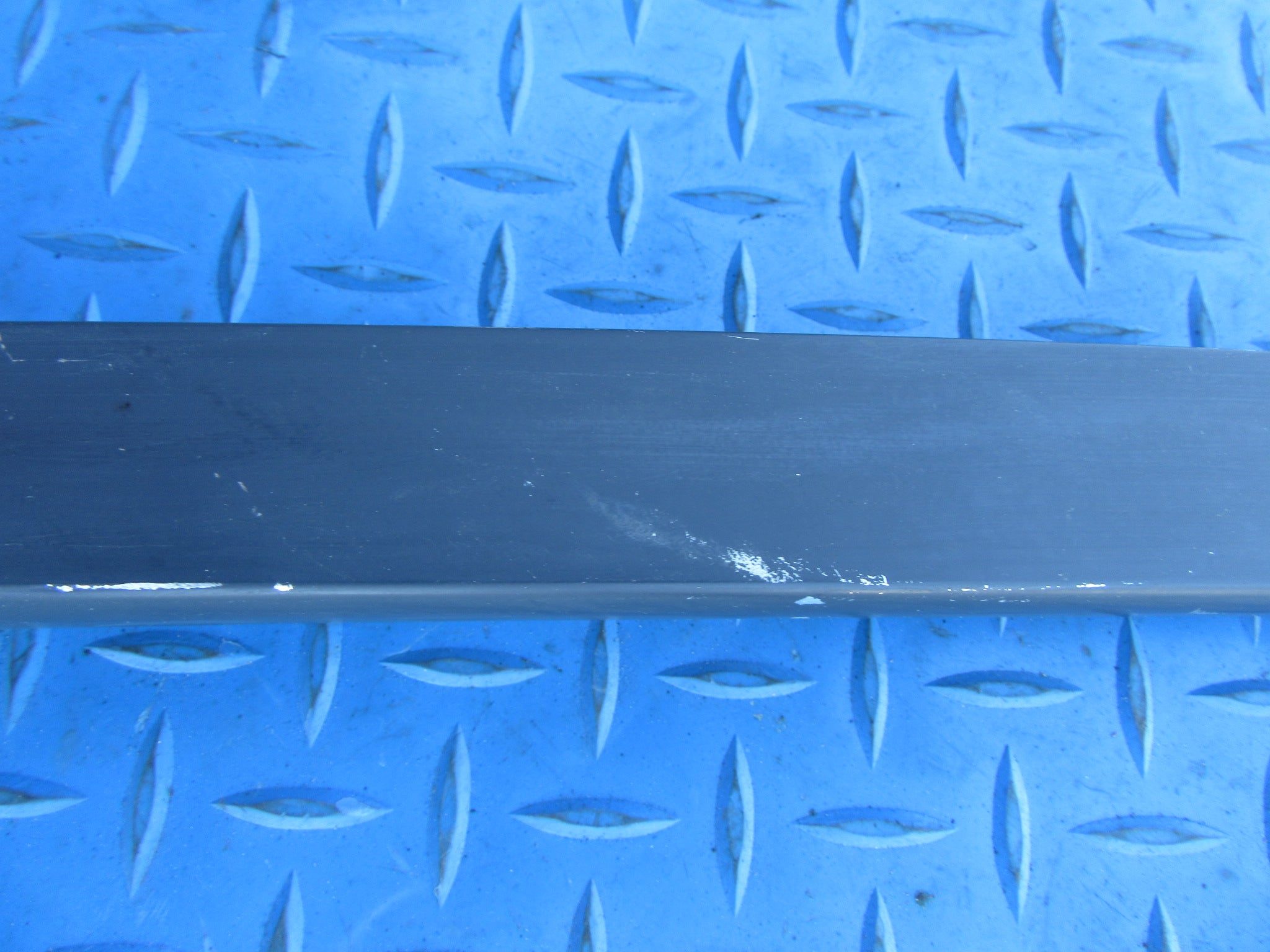 Rolls Royce Ghost left roof frame side trim #4050