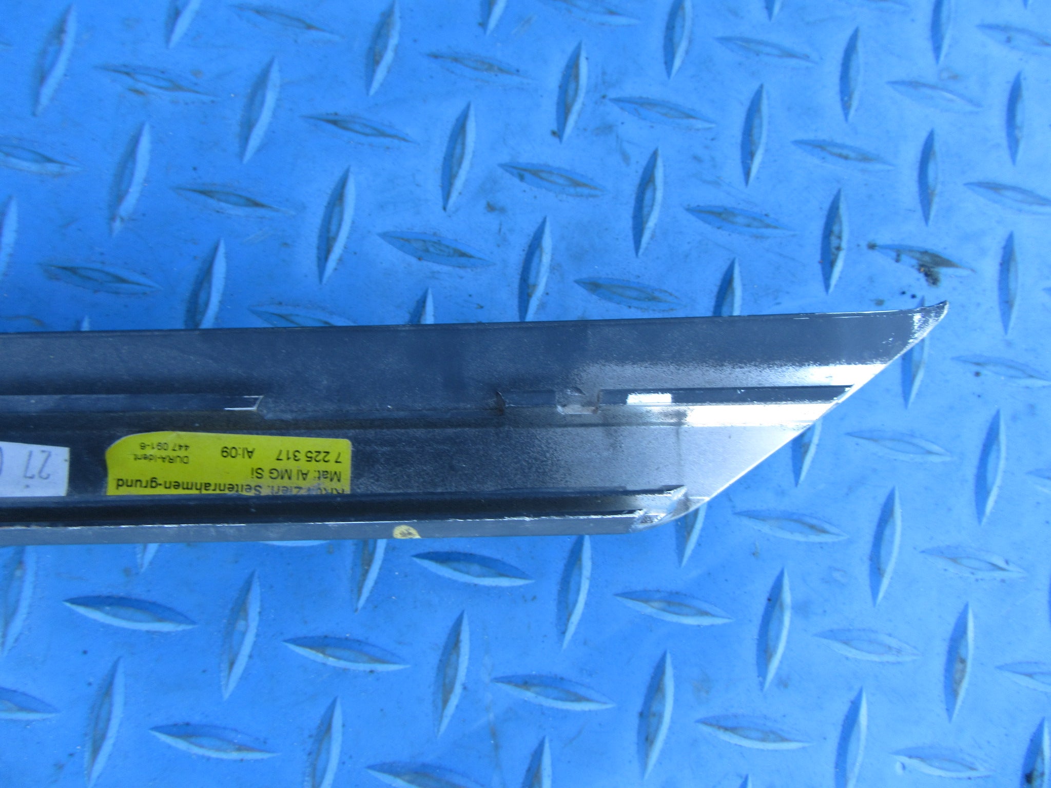 Rolls Royce Ghost left roof frame side trim #4050