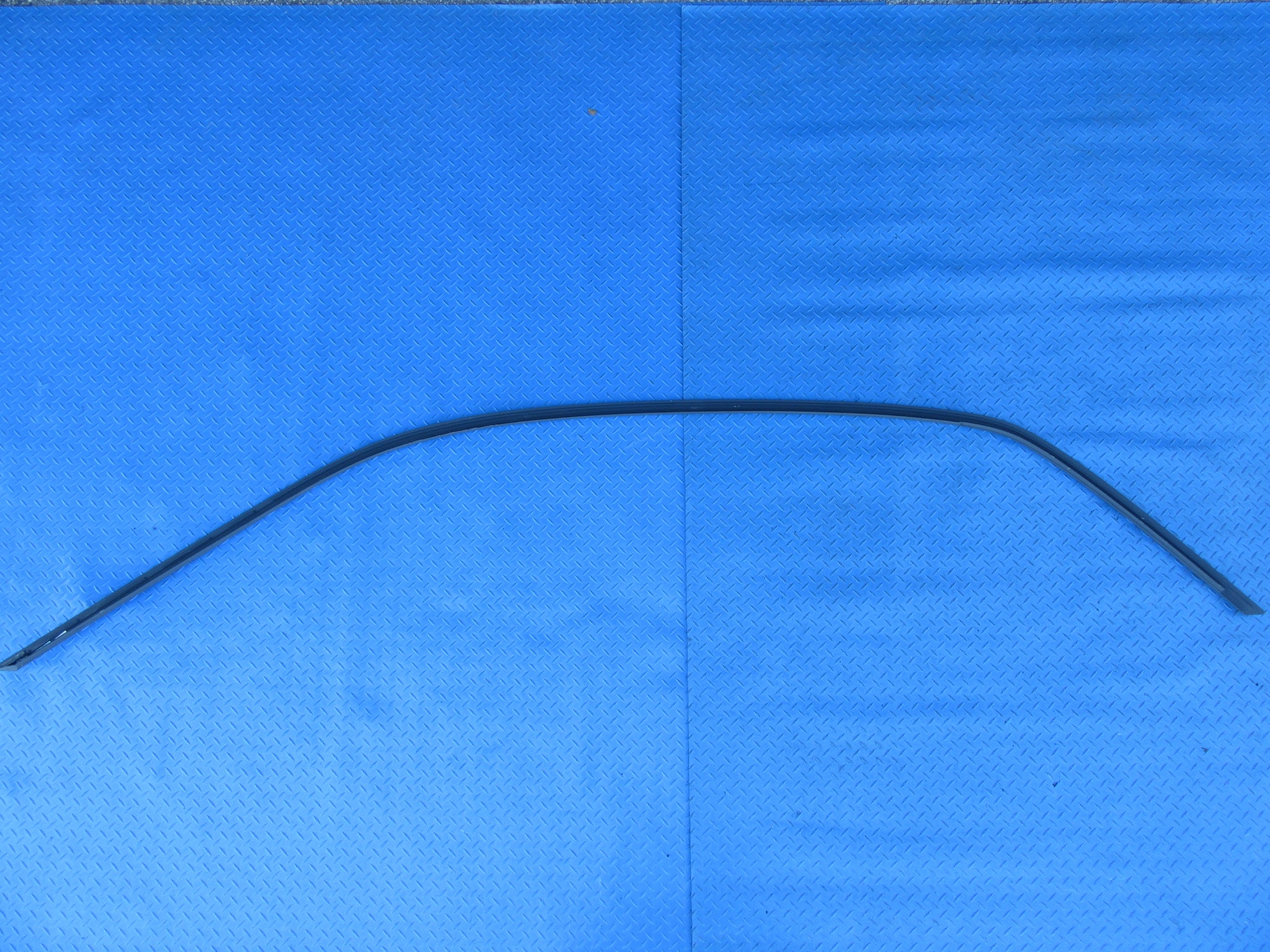 Rolls Royce Ghost right roof side trim NEW #4051