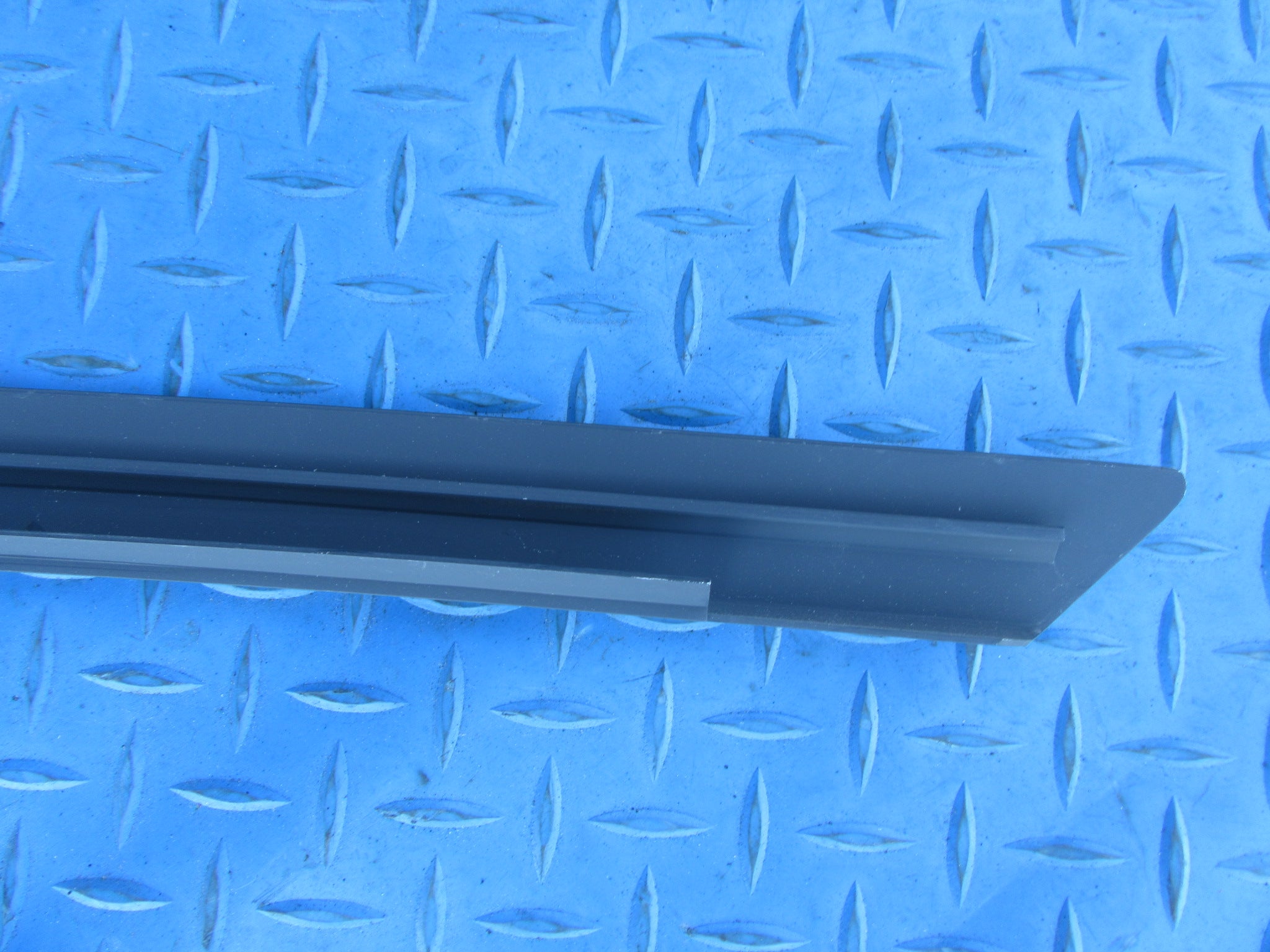 Rolls Royce Ghost right roof side trim NEW #4051