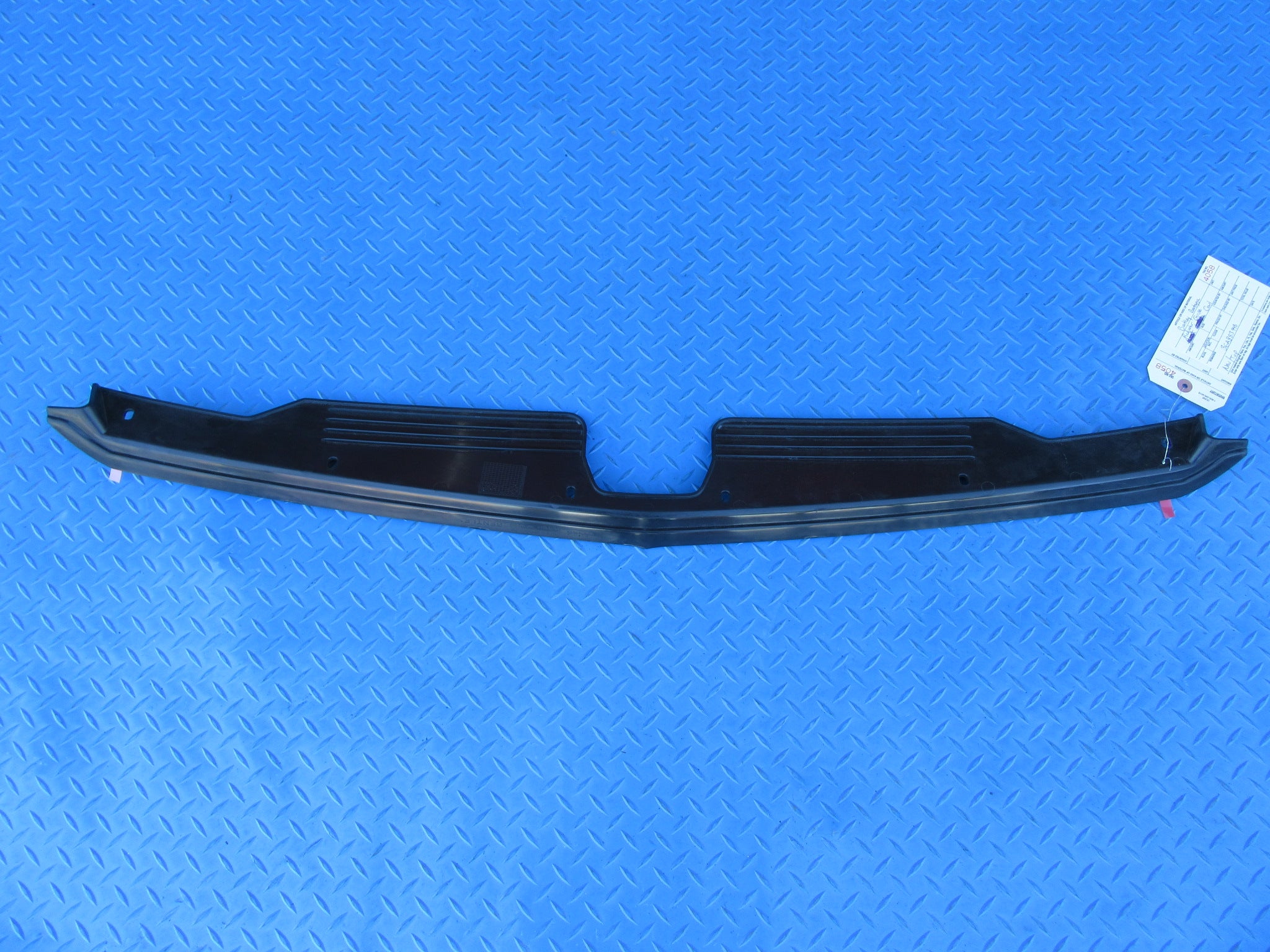 Bentley Bentayga radiator grille top cowl cover NEW #4058