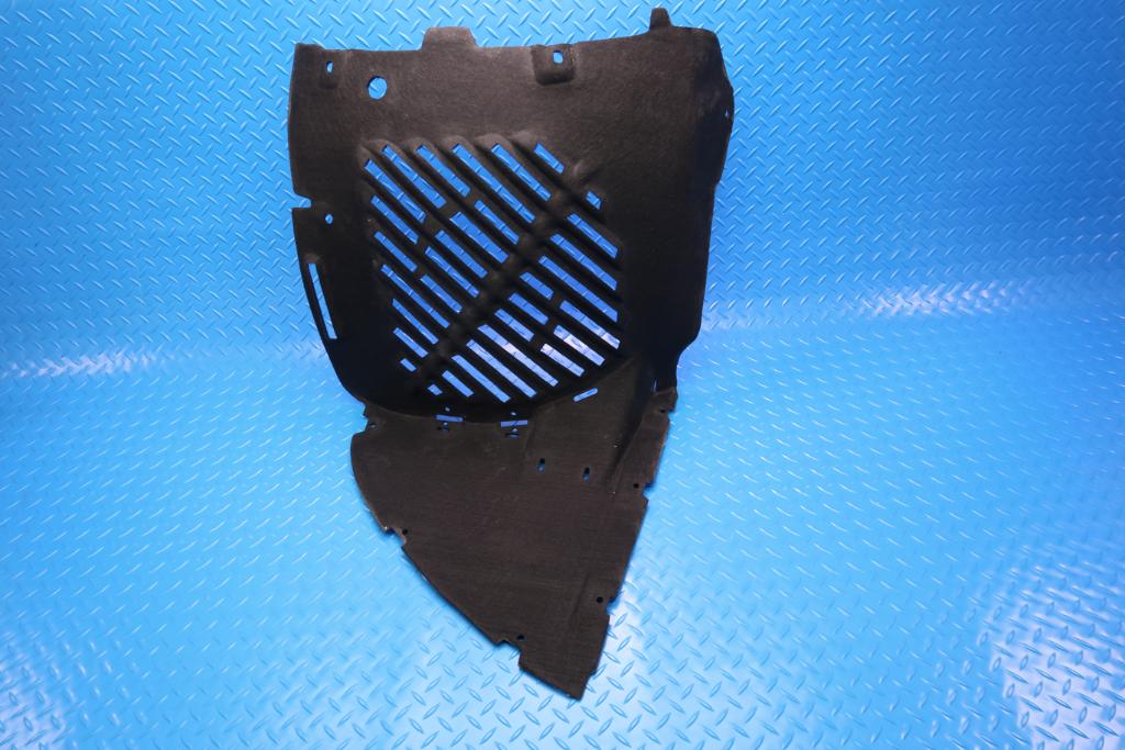 Bentley Flying Spur right front forward section wheel housing fender liner #12762
