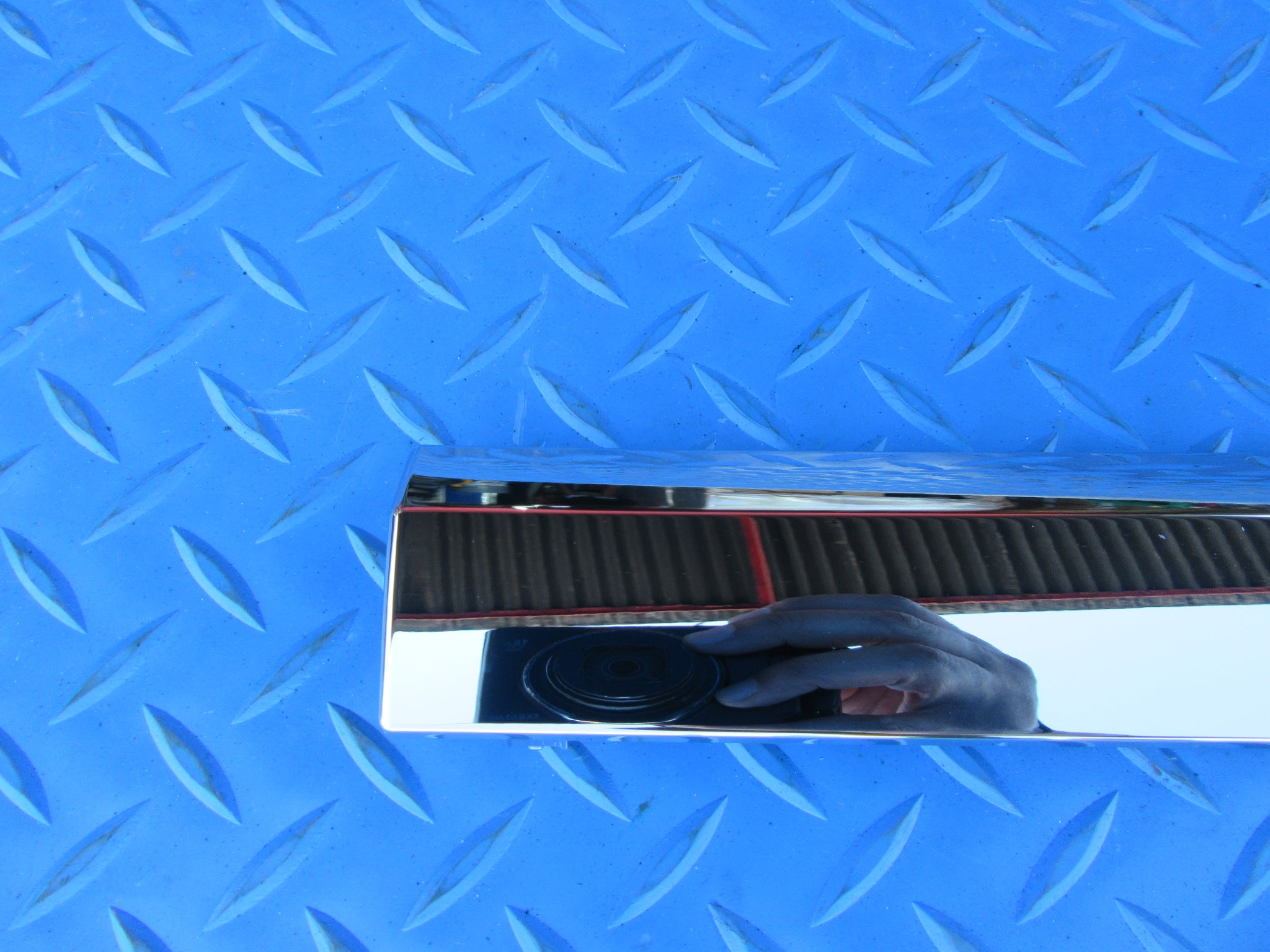 Bentley Bentayga left front door chrome trim NEW #4057