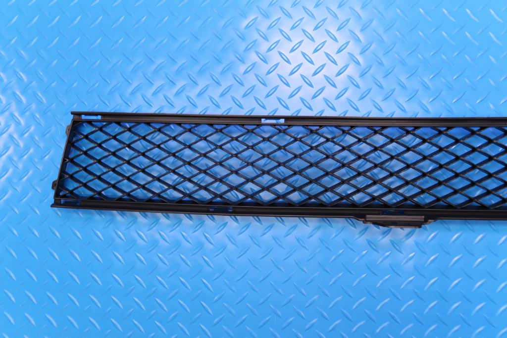 Rolls Royce Wraith Dawn front bumper center grille #12749