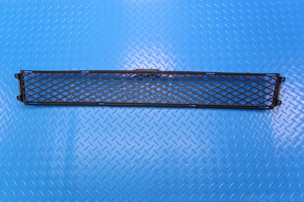 Rolls Royce Wraith Dawn front bumper center grille #12749