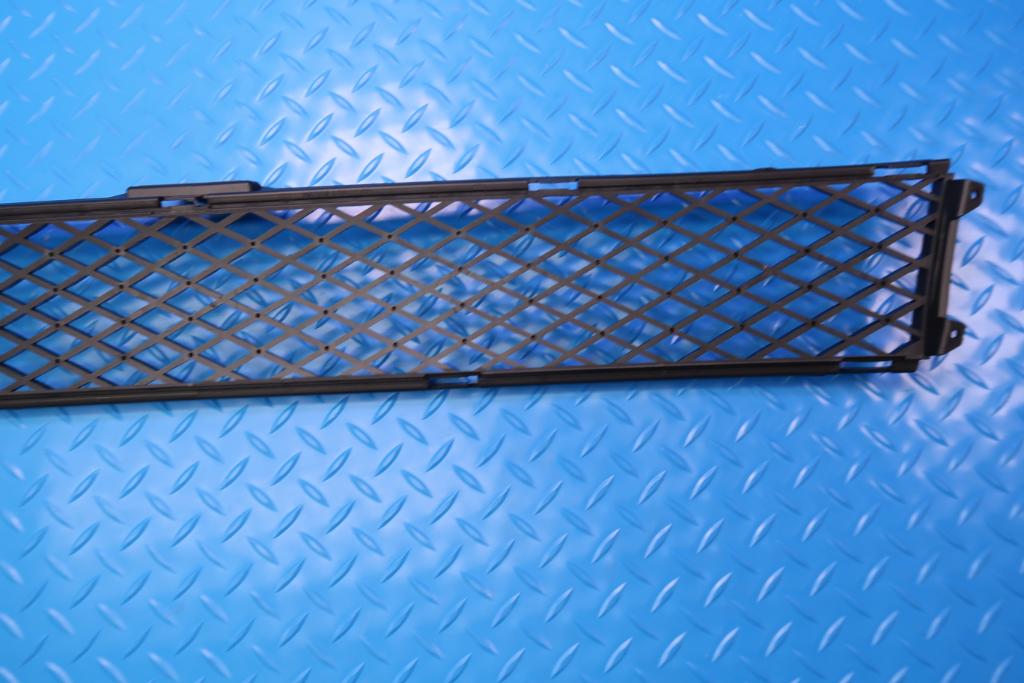 Rolls Royce Wraith Dawn front bumper center grille #12749
