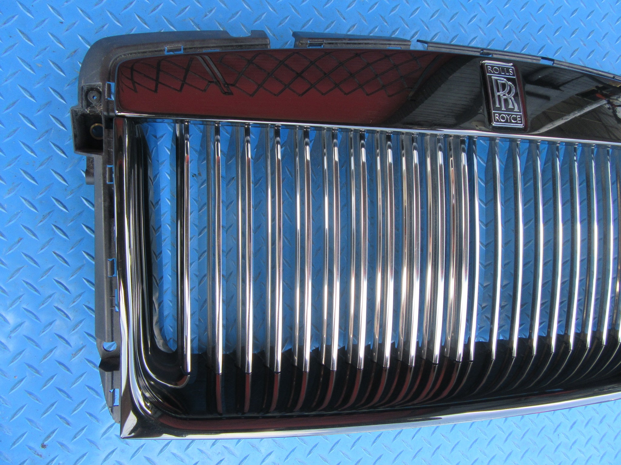 Rolls Royce Ghost Wraith Dawn Black Badge radiator grille #4080