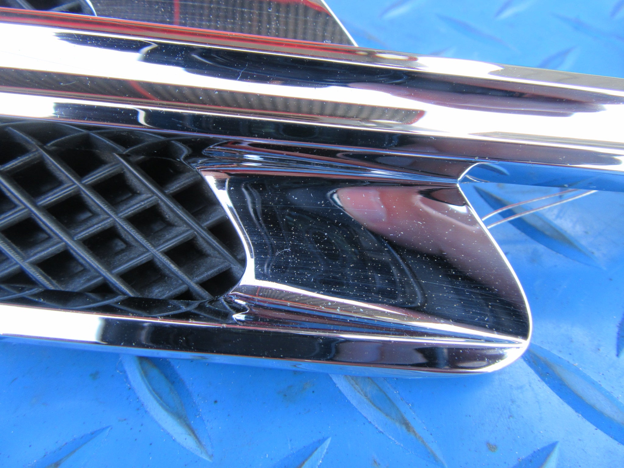 Bentley Continental GT GTC left fender chrome air vent grille #4091