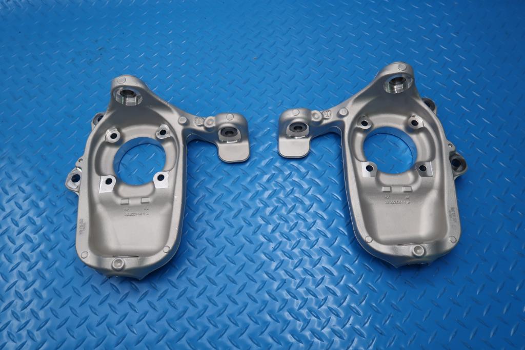 Maserati Quattroporte Granturismo right & left front suspension spindle knuckle #12397