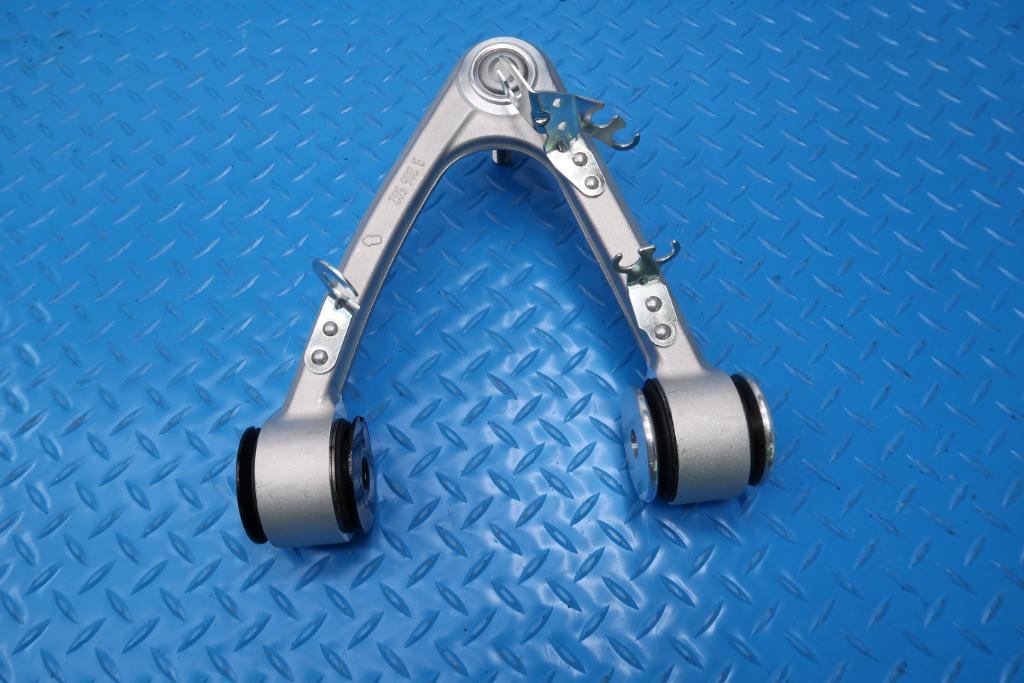 Maserati Quattroporte Granturismo left & right front upper suspension control arms #12399