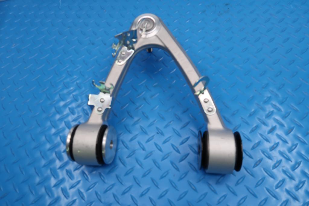 Maserati Quattroporte Granturismo left & right front upper suspension control arms #12399