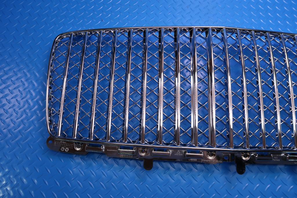 Bentley Bentayga Ewb Azure front chrome radiator grille #12812