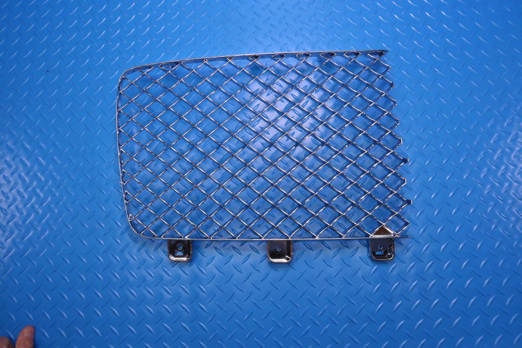 Bentley Bentayga Azure EWB front chrome radiator grille #12814