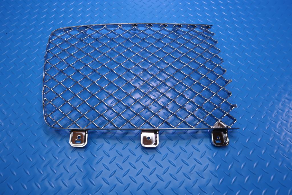 Bentley Bentayga Azure EWB right front chrome radiator grille #12826