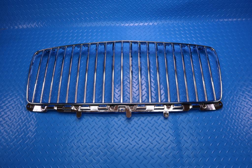 Bentley Bentayga Ewb Azure front chrome + black radiator grille #12827