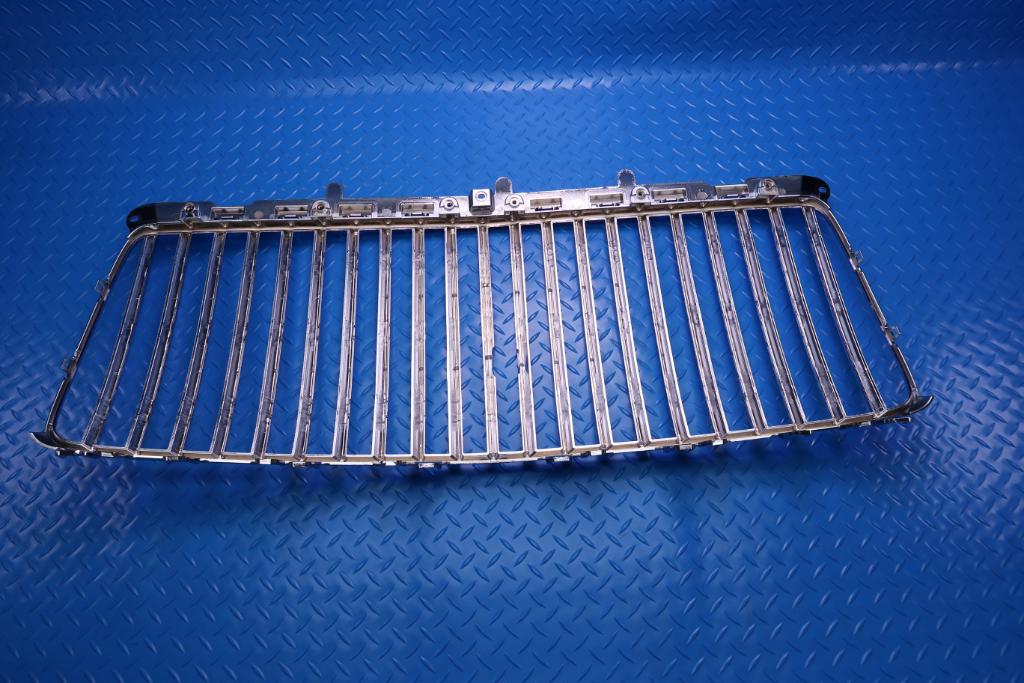 Bentley Bentayga Ewb Azure front chrome + black radiator grille #12827