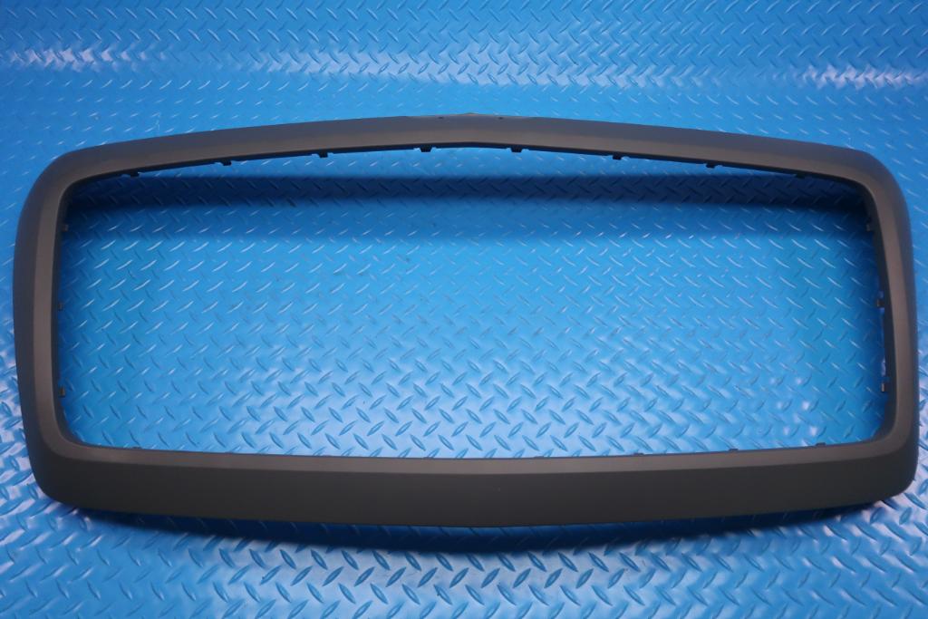 Bentley Bentayga front center grille surround #12380