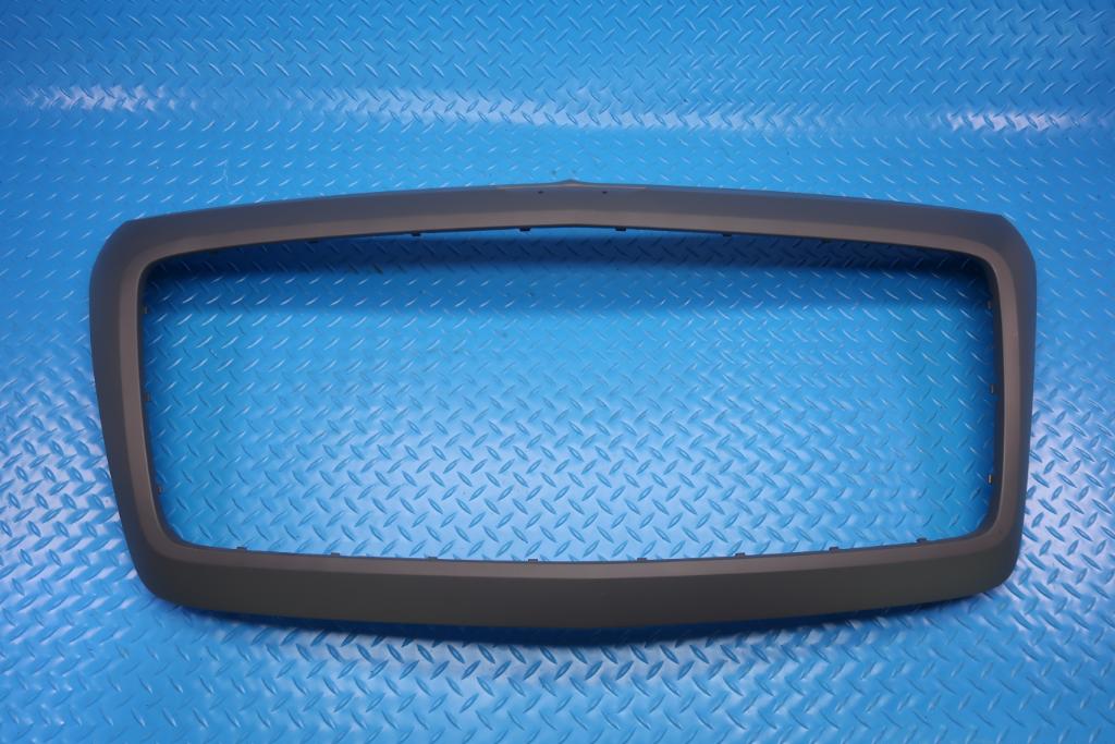 Bentley Bentayga front center grille surround #12380