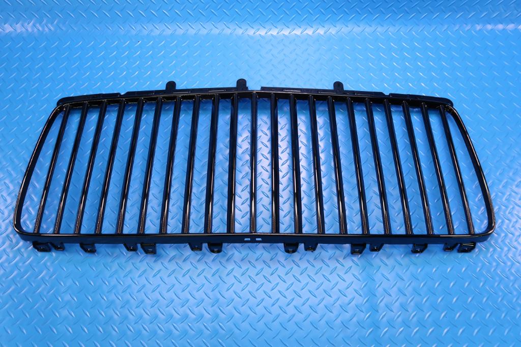 Bentley Bentayga Ewb Azure front black radiator grille #12831
