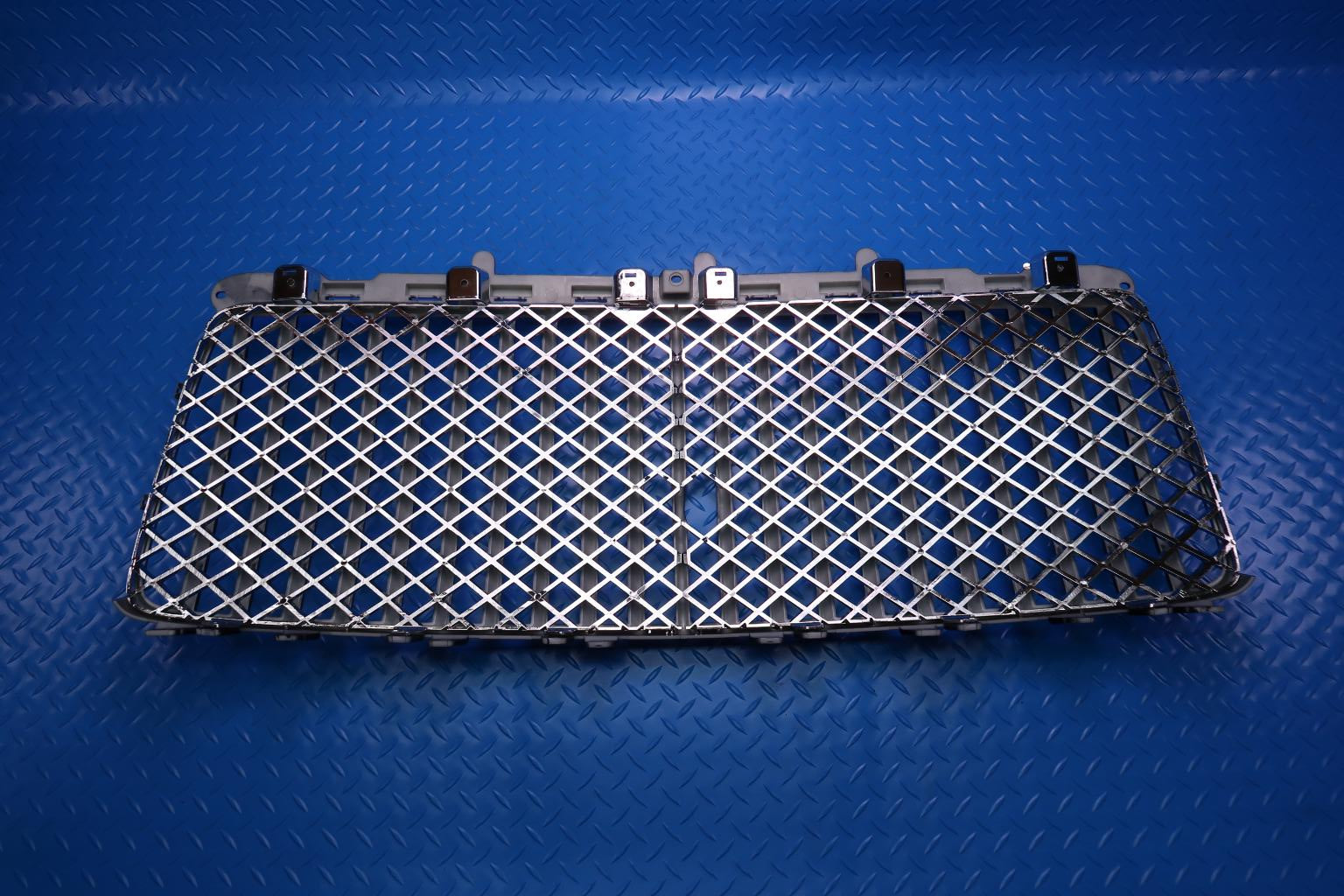 Bentley Bentayga Ewb Azure front black radiator grille + chrome inserts #12832