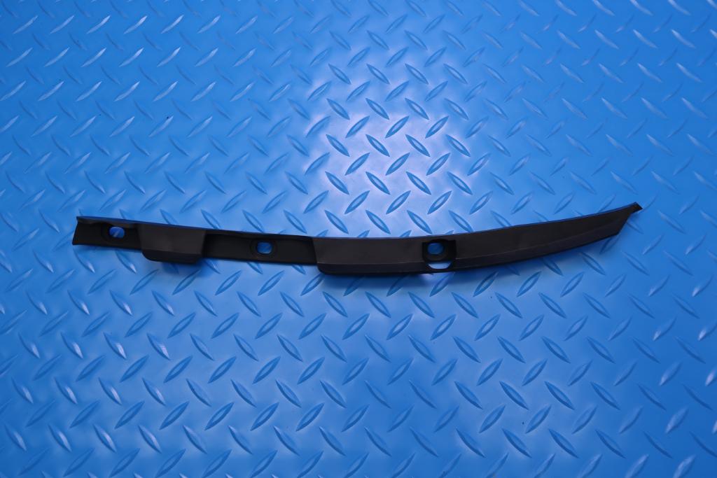 Bentley Bentayga radiator grill brackets left & right #12852