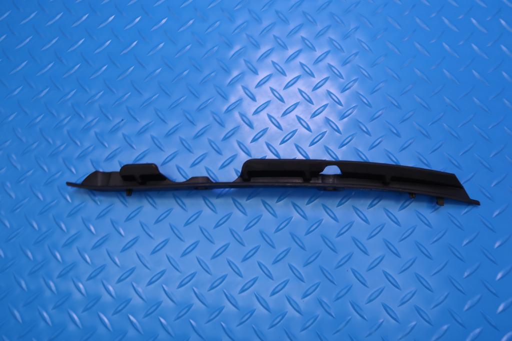 Bentley Bentayga radiator grill left bracket #12853