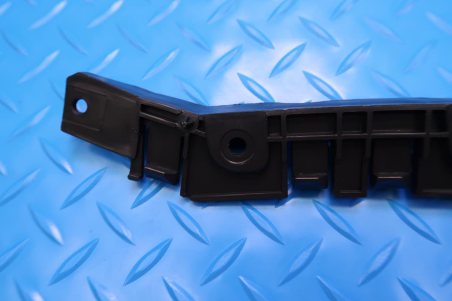Bentley Bentayga front bumper right bracket #12862