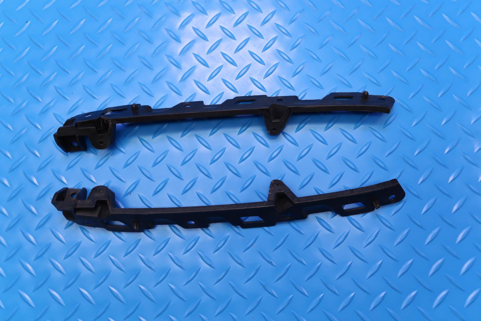 Bentley Bentayga front bumper guide brackets left & right #12863