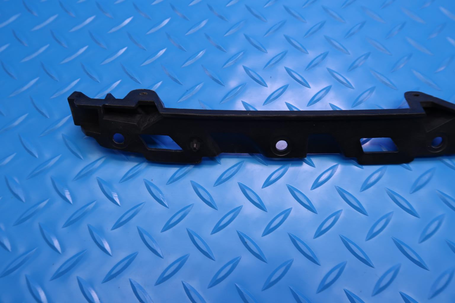 Bentley Bentayga front bumper right guide bracket #12865