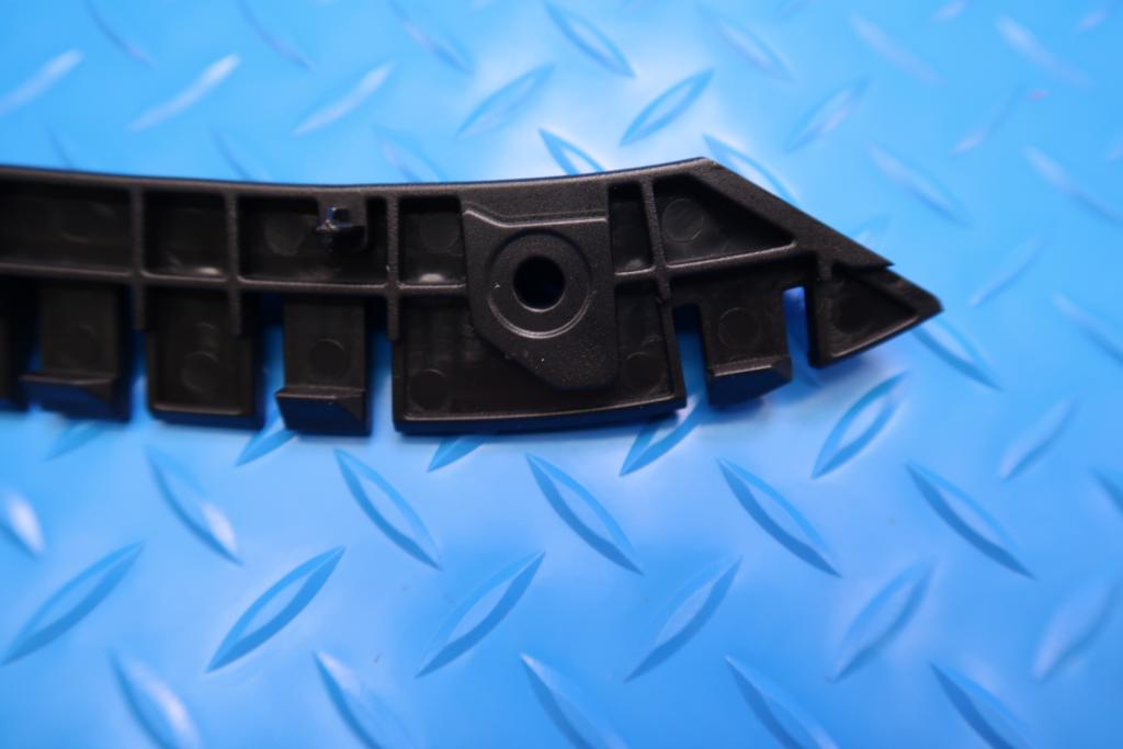 Bentley Continental Flying Spur front bumper right guide bracket #12868