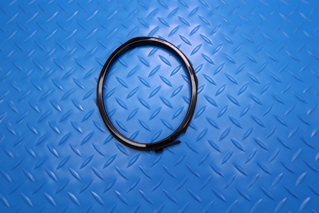 Bentley Mulsanne right outer black headlight ring #12858
