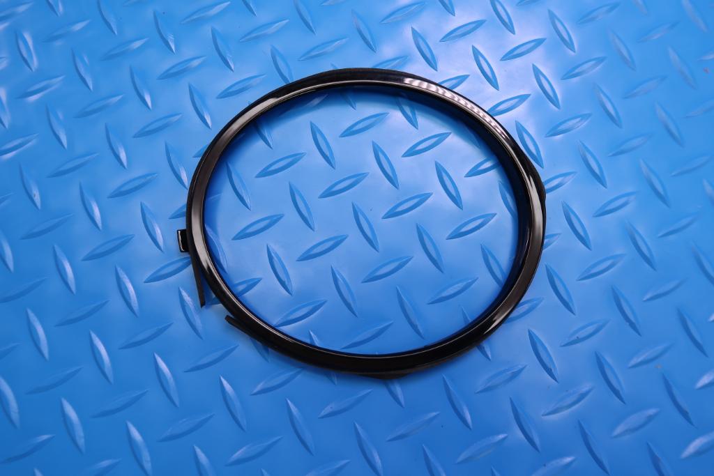 Bentley Mulsanne right outer black headlight ring #12858