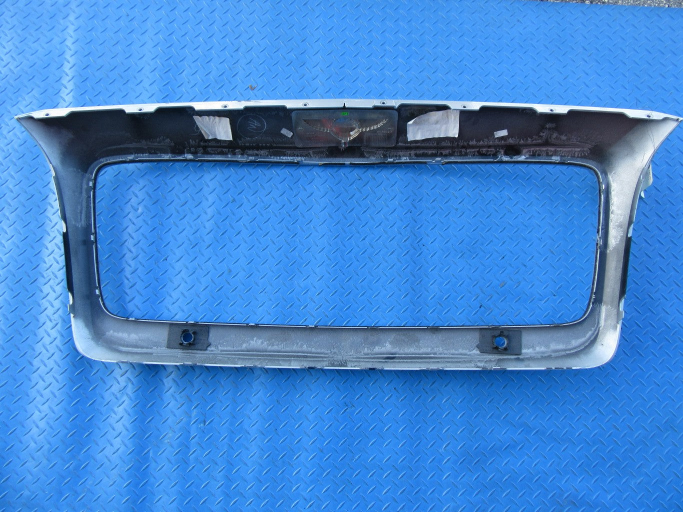 Bentley Continental Flying Spur radiator grille surround #2872