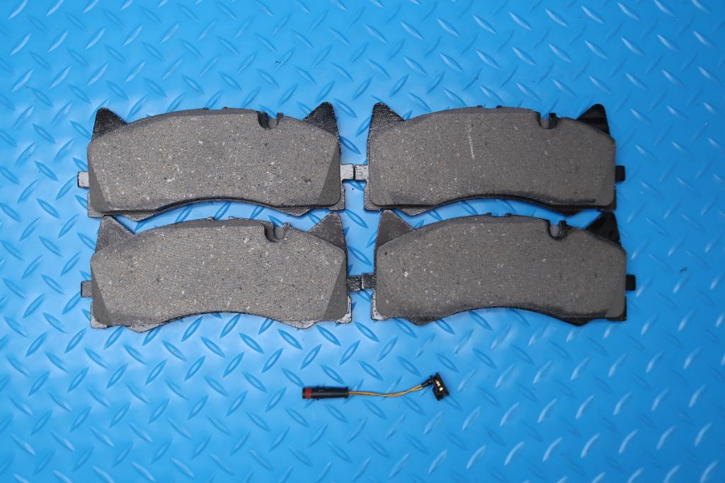 Mercedes Gt front brake pads TopEuro #12971