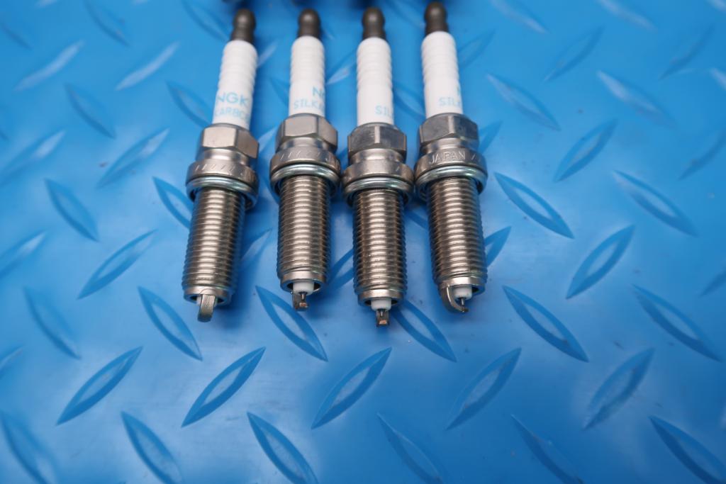 Maserati Quattroporte Gts V8 3.8 engine Ngk spark plugs 8pcs #13105
