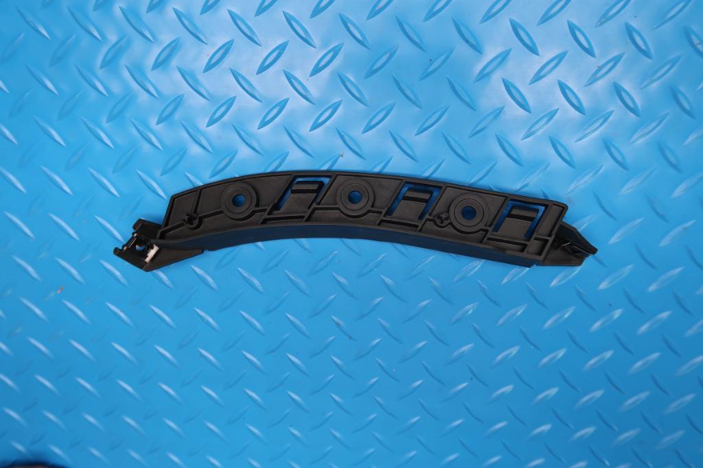 Bentley Bentayga front bumper left guide bracket #13060
