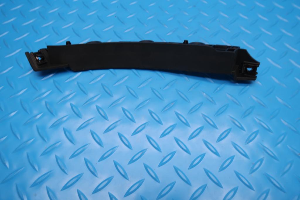 Bentley Bentayga front bumper left guide bracket #13060