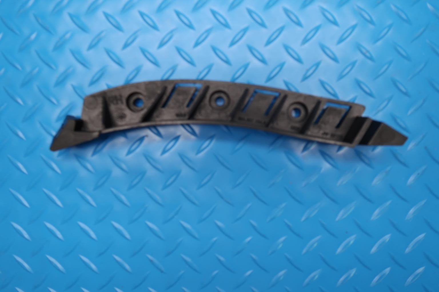 Bentley Bentayga front bumper brackets left & right #13089